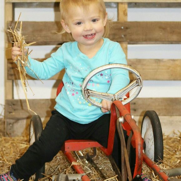 Meet your Posher, Jessica - Picture 1 of 1